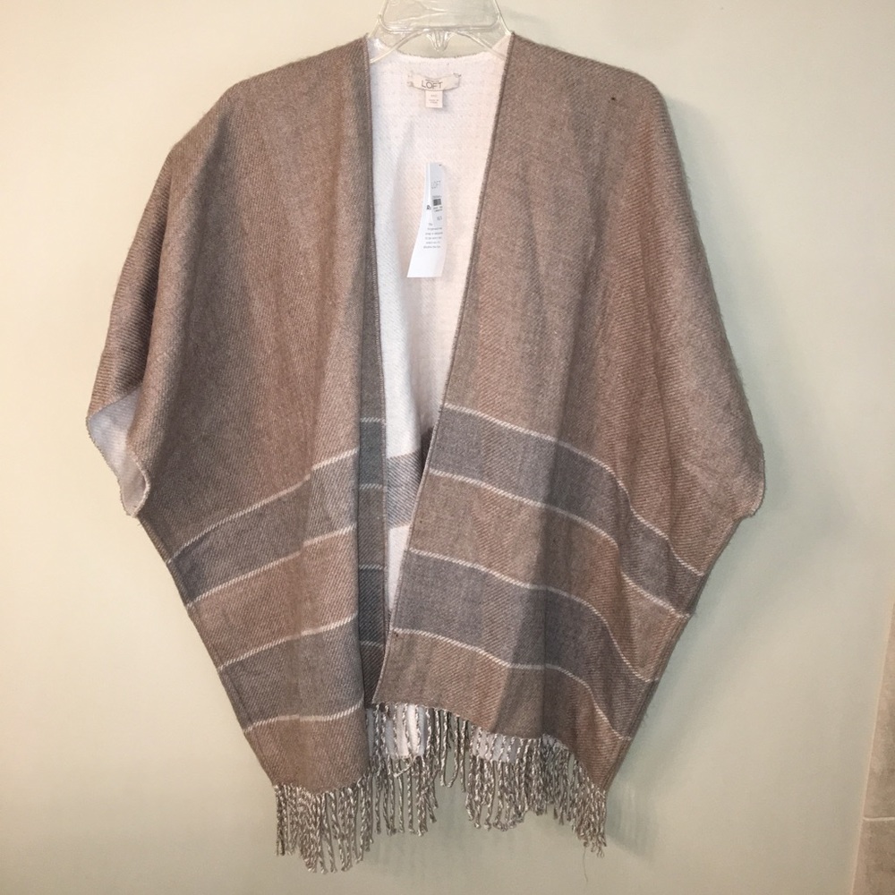 Loft poncho shawl
